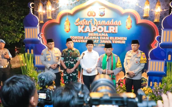 Thumbnail Berita - Kapolri Safari Ramadan di Jatim, Perkuat Silaturahmi dengan Elemen Masyarakat