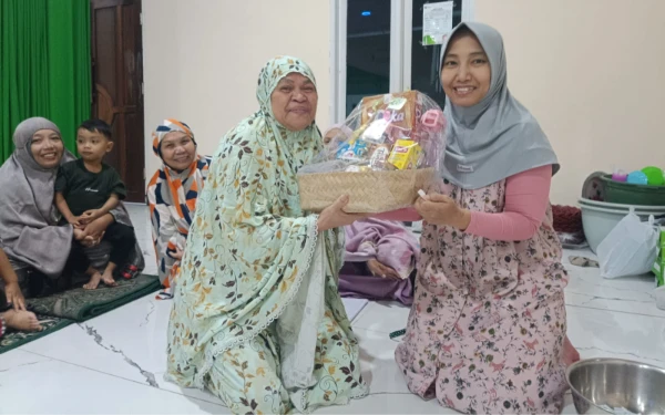 Thumbnail Berita - Merawat Ukhuwah di Teras An Nawiah Makassar saat Masjid Menjadi Simpul Kebersamaan Warga