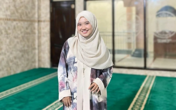 Ustazah Risma, Pendakwah Muda Jebolan AKSI Indosiar Kian Bersinar di Momentum Lebaran
