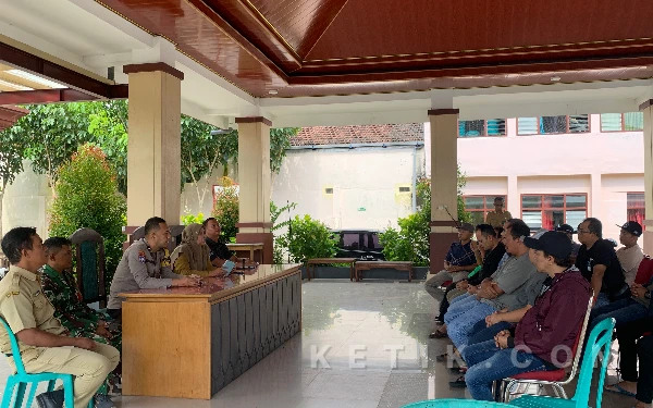 Thumbnail Berita - Jaga Kondusivitas Lingkungan, Kelurahan Sananwetan Kota Blitar Mediasi Warga dan Pengusaha Kos