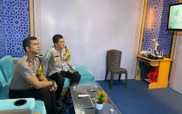 Thumbnail Berita - Tim Wasops Itwasda Polda Jatim Cek Pos Pelayanan di Alun-Alun Kota Kediri