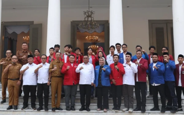 Thumbnail Berita - Gubernur Banten Dialog Bareng Kelompok Cipayung Plus, Bahas Program Pembangunan dan Dengarkan Aspirasi