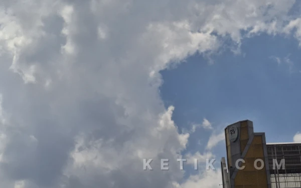 Thumbnail BMKG: Cuaca Kota Surabaya dan Sidoarjo 17 Maret 2026 Diprakirakan Cerah Berawan