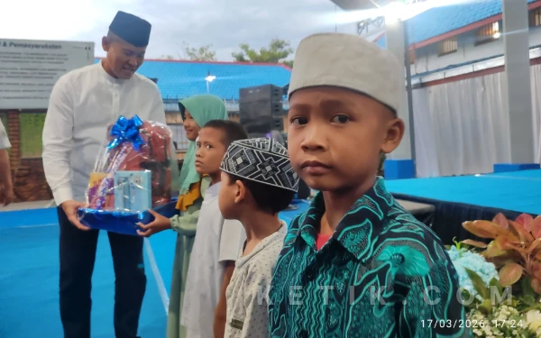 Thumbnail Berita - Safari Ramadan: Kakanwil Ditjenpas Jatim Pastikan Layanan Kunjungan Lapas Jombang Maksimal Saat Idul Fitri
