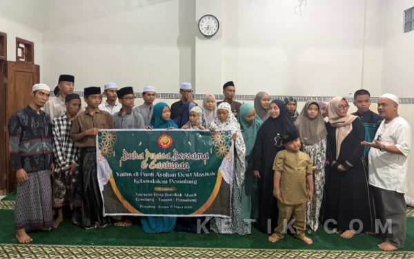 Thumbnail Berita - Yayasan Rizki Barokah Abadi Gondang Santuni 50 Anak Yatim di Panti Asuhan Dewi Masitoh Pemalang