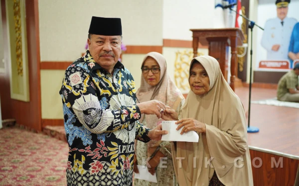 Thumbnail Berita - Pemkab Nagan Raya Salurkan Zakat Rp5,55 Miliar untuk Ribuan Mustahik Jelang Idulfitri