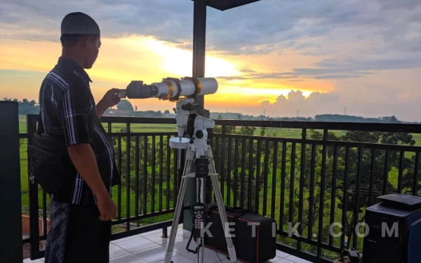 Thumbnail Berita - Berdasar Hisab Falakiyah, Ponpes Al Falah Ploso Tetapkan 1 Syawal 1447 H Jatuh pada Jumat 20 Maret 2026