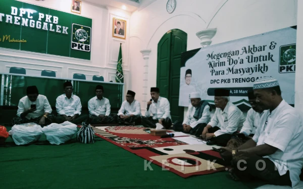 Thumbnail Berita - PKB Trenggalek Gelar 'Megengan Akbar dan Kirim Doa' Bersama Rais Syuriah NU