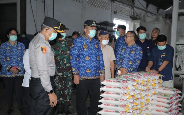 Bareng Forkopimda Tinjau Pos  Mudik dan Gudang Beras, Bupati Asahan Pastikan Keamanan dan Kenyamanan Pemudik