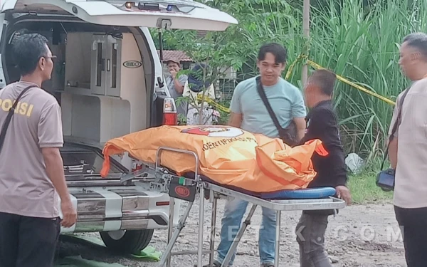 Thumbnail Berita - Misteri Pria Tewas di Timbangan Tebu Bareng Jombang Mulai Terungkap