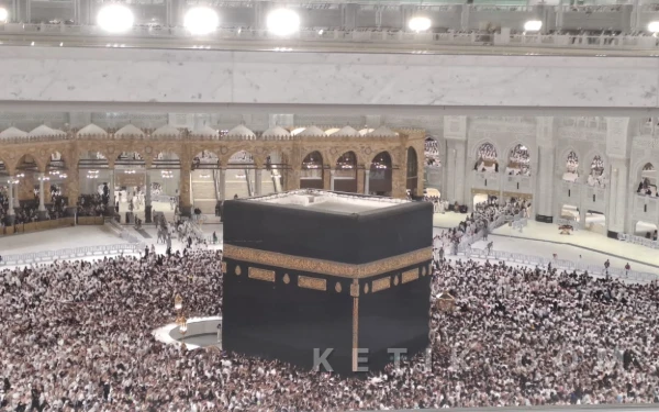 Arab Saudi Tetapkan Idulfitri 20 Maret 2026, Salat Id Digelar di Tengah Bayang-bayang Cuaca Ekstrem