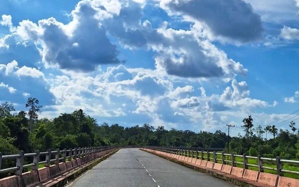 Thumbnail Berita - Prakiraan Cuaca BMKG 21 Maret 2026: Jakarta Berawan, Wilayah Lain Bervariasi