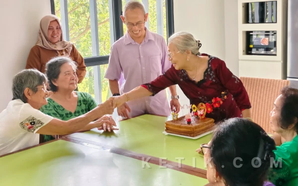 Thumbnail Berita - Libur Idulfitri Senior Center Surabaya Ramai Jadi Tempat Menginap Lansia