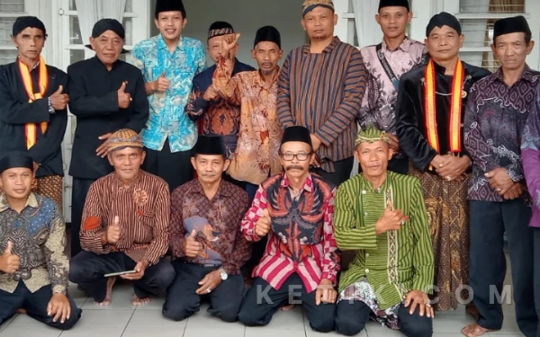 Thumbnail Berita - Wabup Trenggalek Syah Nata Sebut Pamengku Adat Sebagai Pilar Penjaga Budaya