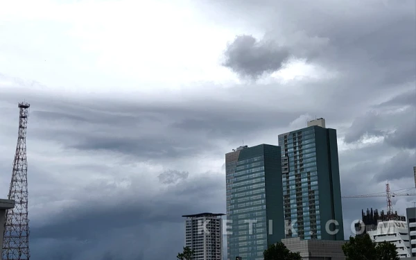 Thumbnail Berita - Prakiraan BMKG 24 Maret 2026: Pasuruan dan Mojokerto Hujan Ringan, Bojonegoro dan Ngawi Berawan