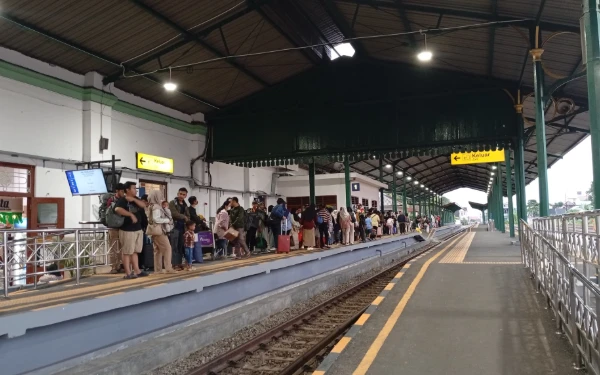 Thumbnail Berita - Naik 116 Persen, Volume Penumpang H+2 di Wilayah Daop 7 Madiun Pecah Rekor