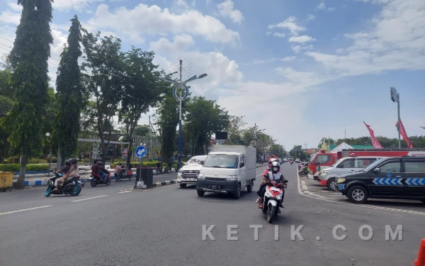 Thumbnail Berita - Arus Balik Lebaran 2026, Jalan Nasional di Sampang Mulai Dipadati Kendaraan