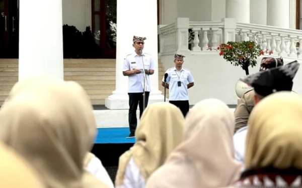 Thumbnail Berita - Pimpin Apel Pasca Lebaran, Bupati Bojonegoro: Kurangi Seremonial, Fokus Efisiensi Anggaran!