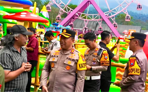 Kapolres Batu Turun Langsung Pantau Objek Wisata, Pastikan Keamanan dan Arus Lalin Lancar