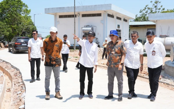 Thumbnail Berita - Hari Pertama Kerja, Wali Kota Batam Amsakar Achmad Langsung Tinjau Sejumlah Proyek Pembangunan
