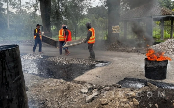 Thumbnail Berita - Dana Minim, Aksi Maksimal: 134 Jalan Bondowoso Siap Diperbaiki