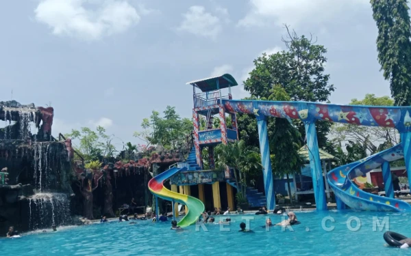 Thumbnail Berita - Putra Papua Waterpark Probolinggo, Destinasi Favorit Libur Lebaran 2026 untuk Keluarga