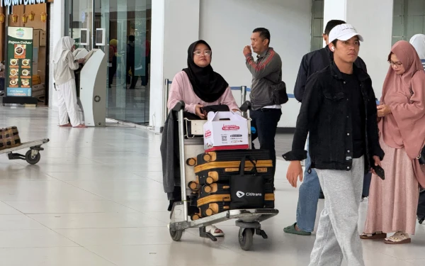 Thumbnail Berita - Bandara Juanda Layani 50.782 Penumpang di Arus Balik 2026, Naik 8 Persen!