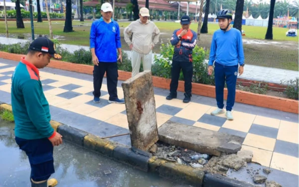 Thumbnail Berita - Plt Wali Kota Madiun Gowes Sambil Tinjau Fasum, Petakan Destinasi Wisata Baru
