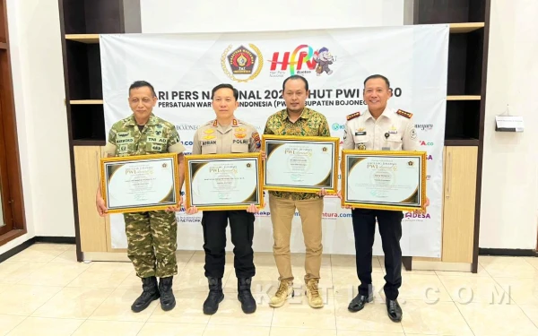 Thumbnail Berita - Kalapas Bojonegoro Raih Penghargaan Angling Dharma PWI Award 2026