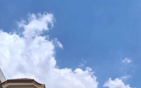 Thumbnail Prakiraan Cuaca Hari Ini, Minggu 29 Maret 2026:  Jakarta, Lampung, Bengkulu & Jambi Berawan