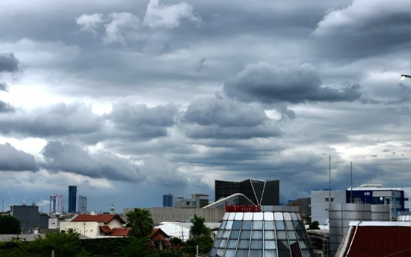 Thumbnail Prakiraan Cuaca Hari Ini 29 Maret 2026: Kota Surabaya dan Malang Berawan