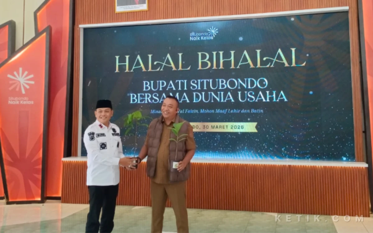 Ulang Tahun Bupati Situbondo, ADM Perum Perhutani KPH Bondowoso Serahkan 1.000 Bibit Pohon