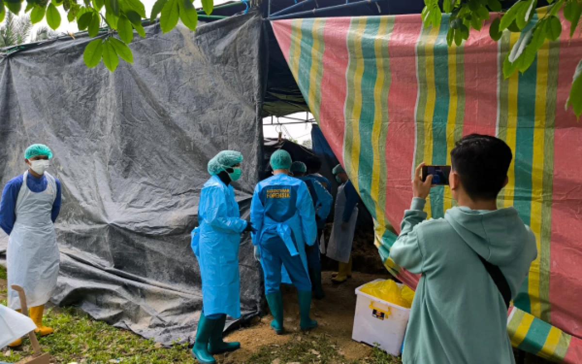 Thumbnail Berita - Kematian Janggal Napi Banyuasin: Makam Dibongkar, Dokter Forensik Beberkan Temuan Awal