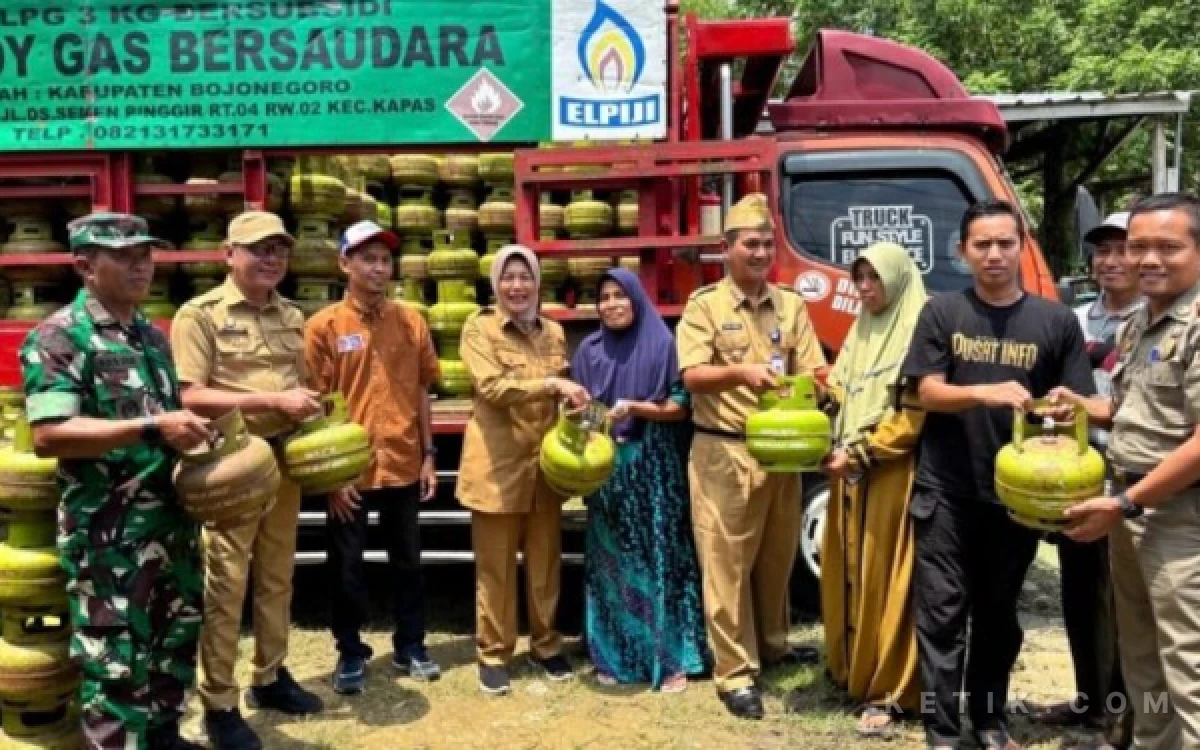 Thumbnail Berita - Gerak Cepat Pemkab Bojonegoro Gelar Operasi Pasar LPG 3 Kg, Pastikan Harga Sesuai HET Rp18.000