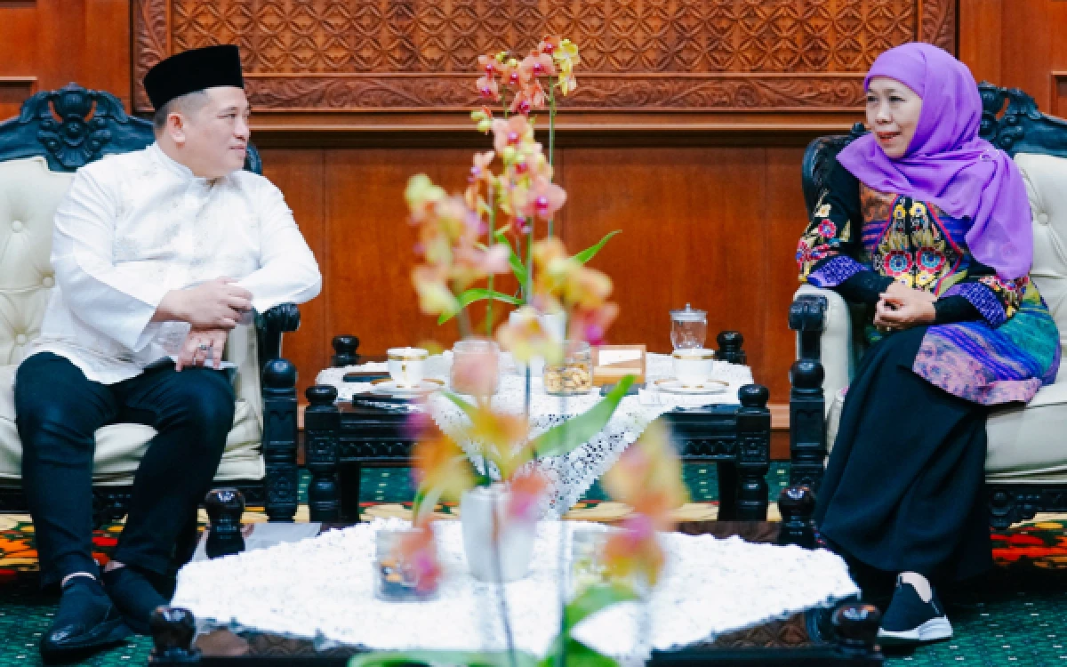 Thumbnail Berita - Gubernur Khofifah Ajak BPN Jatim Percepat Pemetaan LSD dan Sertifikasi Tanah, Jaga Lahan Pangan di Tengah Pesatnya Industri Jatim