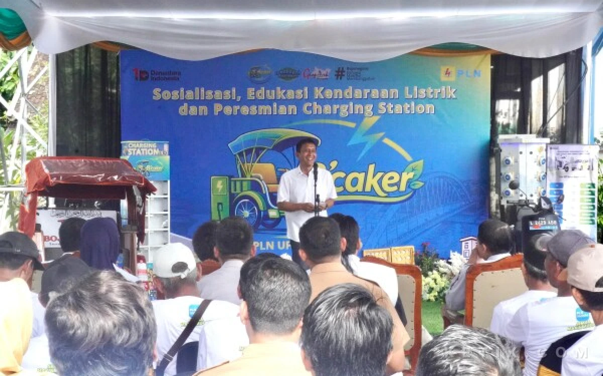 Pemkab Bojonegoro dan PLN Resmikan Charging Station, Dorong Penggunaan Kendaraan Listrik