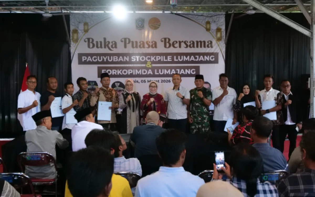 Thumbnail Berita - Ketua DPRD dan Bupati Lumajang Dorong Pengusaha Stockphile Tertib Administrasi