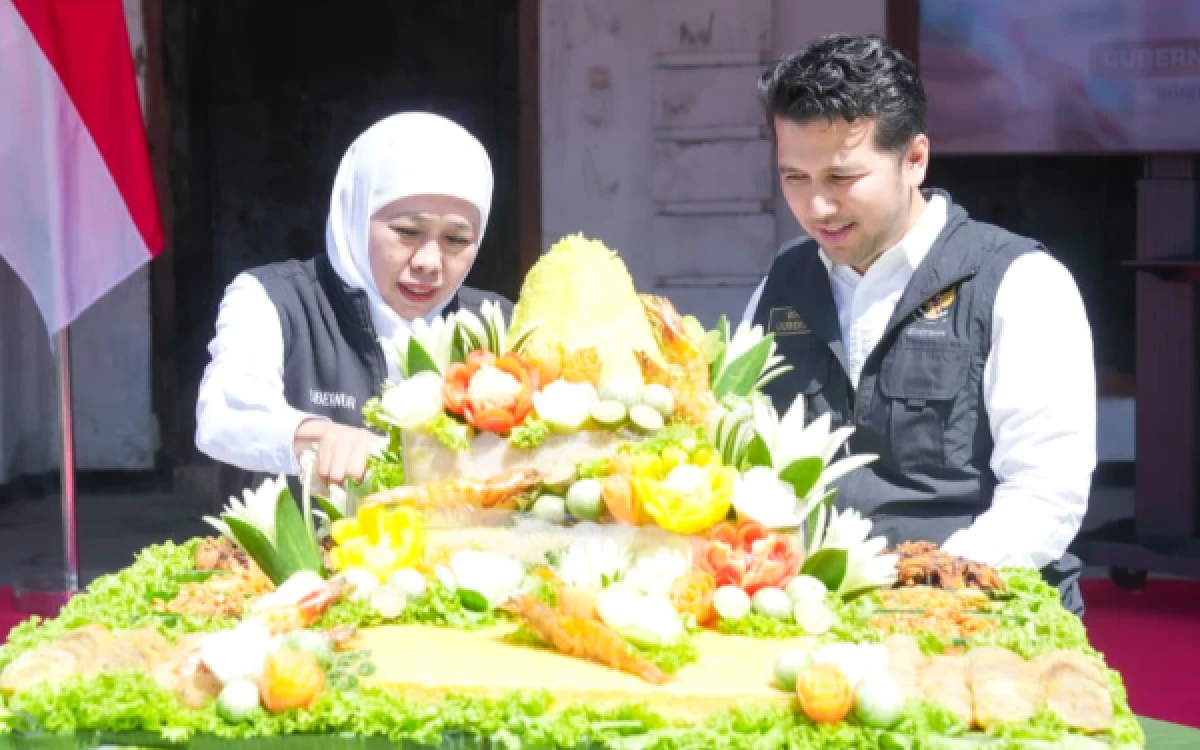 Thumbnail Berita - Setelah Terbakar, Bangunan Sayap Barat Gedung Negara Grahadi Dipulihkan