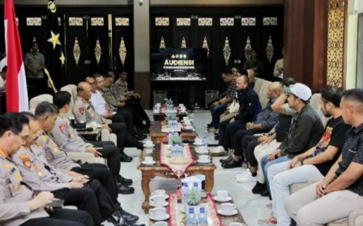 Thumbnail Berita - Panpel Arema FC Siap Gelar Laga Kontra Persebaya, Belum Pasti dengan Penonton