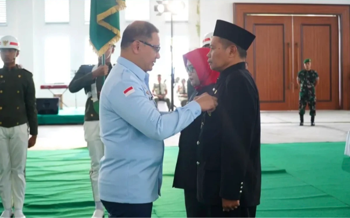 Thumbnail Berita - Pimpin Sertijab Kepala SMAN 5 Taruna Brawijaya! Kadisdik Jatim Ingatkan Kolaborasi Cetak Taruna Disiplin dan Berprestasi