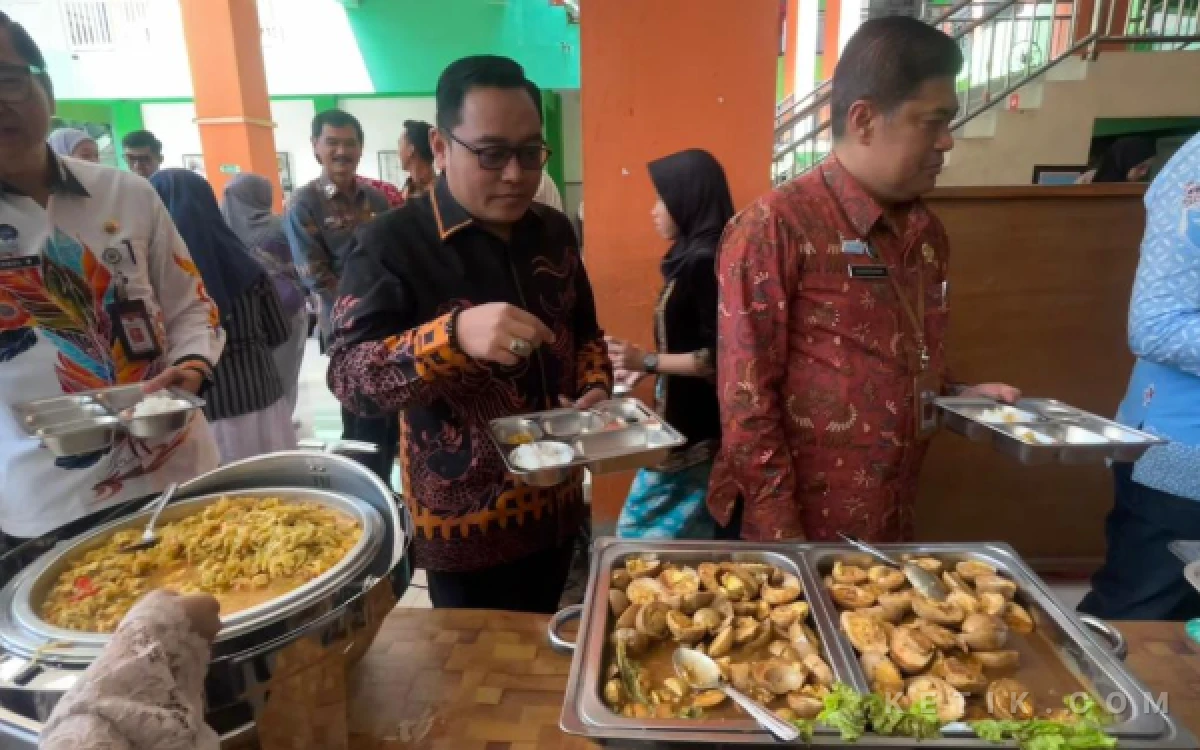 Thumbnail Berita - Uji Coba MBG Prasmanan, DPRD Kota Malang Ingatkan Manajemen Waktu