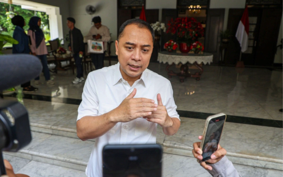 Thumbnail Berita - Lengkap! Ini Daftar 78 Pejabat Pemkot Surabaya yang Dirotasi Eri Cahyadi