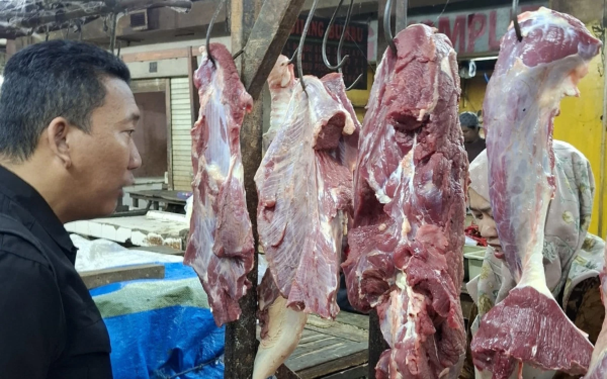 Thumbnail Berita - Usai Lebaran 2026! Harga Daging Sapi Masih “Mencekik”, Daging Ayam Stabil