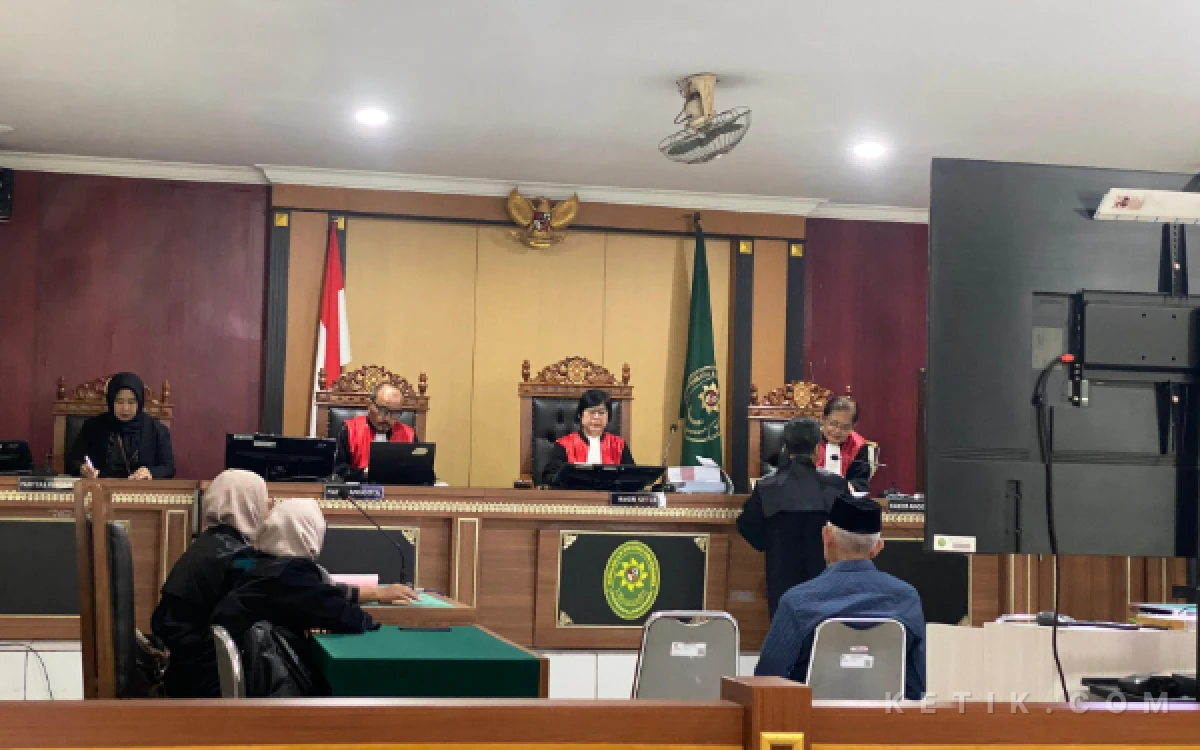 Thumbnail Berita - JPU Ungkit Peran Raudi Akmal, Sebut Dana Hibah Pariwisata Sleman Hanya Demi Kepentingan Sri Purnomo