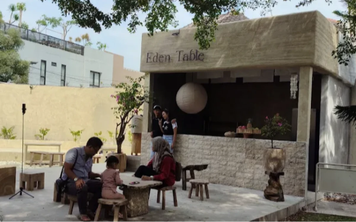 Thumbnail Berita - Vibes Eropa Klasik di Malang! Eden Table Jadi Spot Nongkrong Estetik dengan Menu Sehat