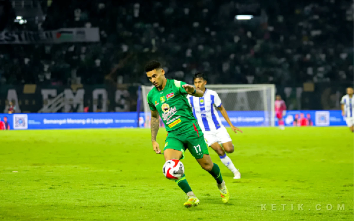 Thumbnail Berita - Bernardo Tavares Optimis Persebaya Kalahkan Persita Walupun Pemain Belum Bugar