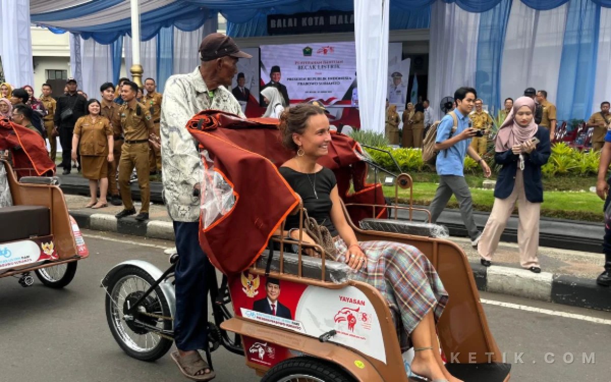 Thumbnail Berita - Pemkot Malang Siapkan Becak Listrik Layani Paket Perjalanan Wisata