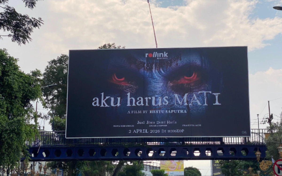 Thumbnail Berita - Satpol PP Belum Terima Aduan, Iklan Film Horor 'Aku Harus Mati' Masih Terpampang di Kayutangan Heritage Malang
