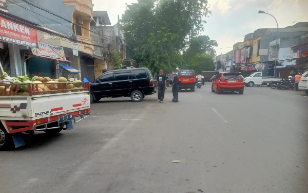 Thumbnail Berita - Zona Parkir di Lebak Perlu Penataan, Butuh Marka Khusus untuk Kenyamanan dan Kelancaran Lalu Lintas