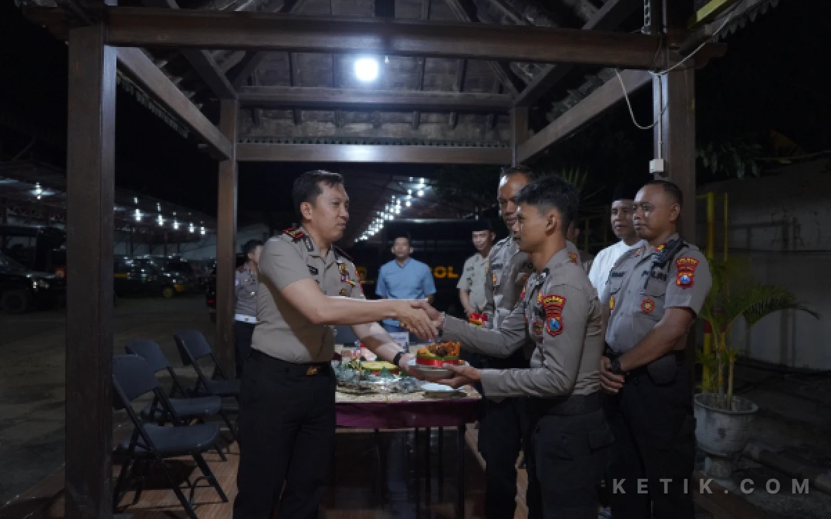 Thumbnail Berita - Polres Bojonegoro Gelar Tasyakuran HUT ke-74 Korps Sabhara, Tegaskan Peran Garda Terdepan Kamtibmas